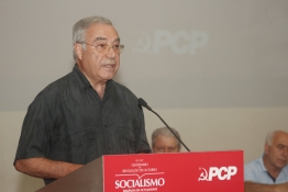 Avelãs Nunes - A Revolução de Outubro – A Semente do Futuro