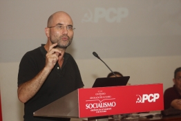 Manuel Loff - A Revolução de Outubro e o anti-comunismo no século XXI